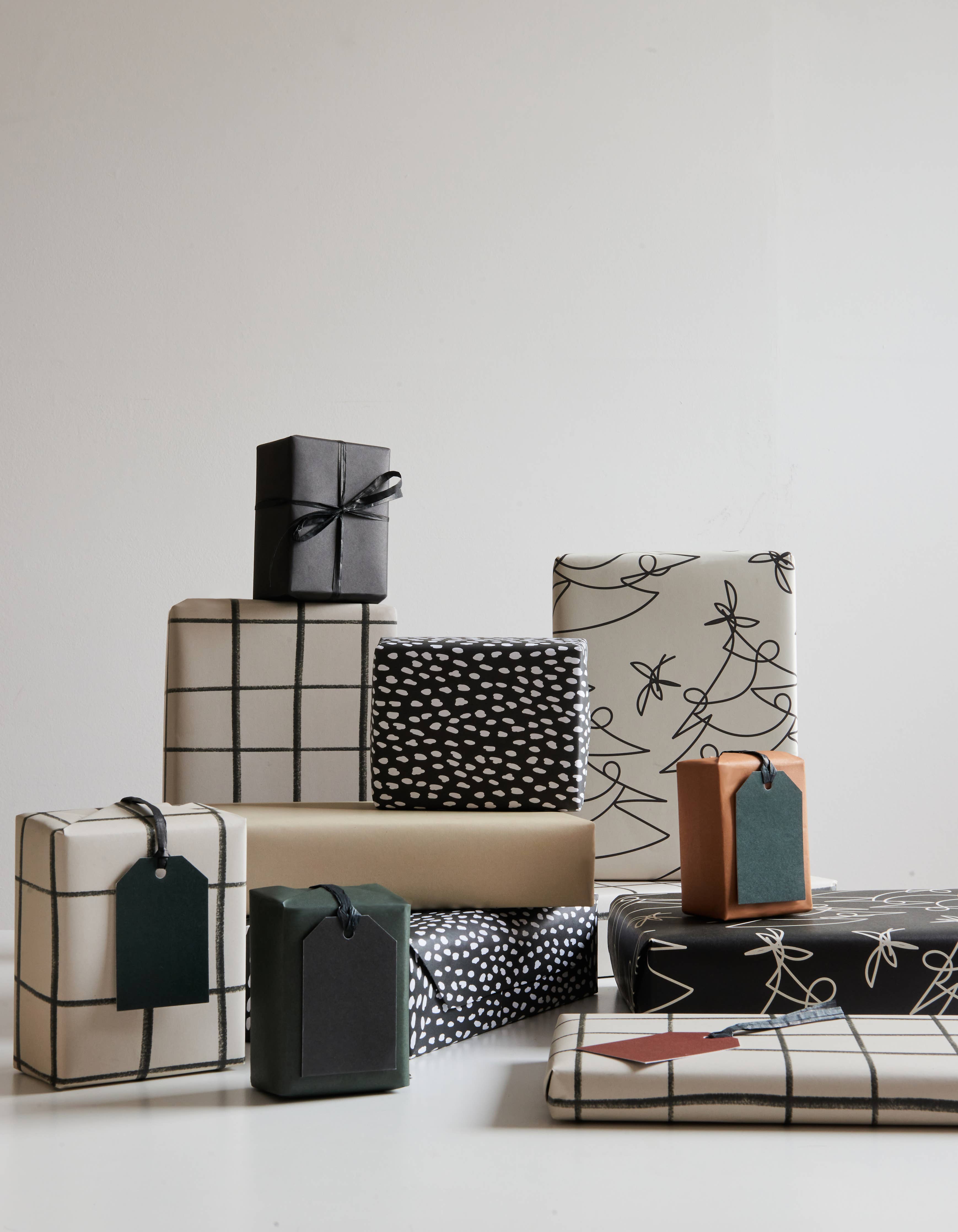 TREE LINES CHRISTMAS/SEASONAL GIFT WRAP